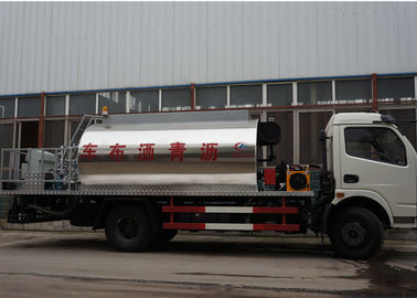 中国 8.2CBM 4x2のアスファルト パッチのトラックの瀝青のスプレーヤーの道路工事のペーバー サプライヤー