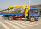 中国のSinoトラックFOTON 4x2のトラックは8トンのクレーンを貨物によって取付けられたまっすぐな腕XCMGクレーン取付けました サプライヤー