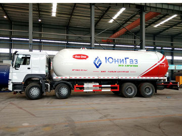 中国 Sinotruk HOWO 35.5m3 LPGのタンク車、ガスを調理するためのLPGのガスの配達用トラック サプライヤー