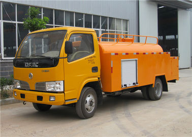 中国 3000L 5000Lの小さいタンク車、管の洗い流すことのための高圧下水道のクリーニングのトラック サプライヤー