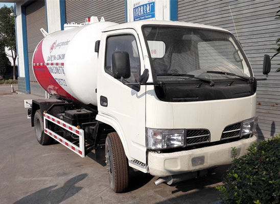購入 4x2 5M3 Bobtail LPGのトラック5000L 2.5Tの液化石油ガスのプロパン2.5トンの オンライン製造