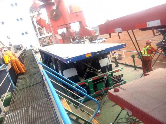 中国有名なCLW 40-60のトンの平床式トレーラーの掘削機のトラックのトレーラーおよび低い平面トレーラー